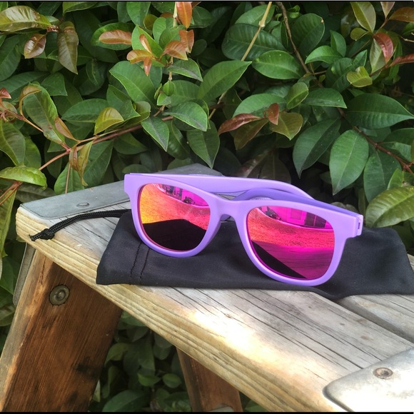 Infant Polarized Sunglasses With Head Strap - Picture 2 of 3